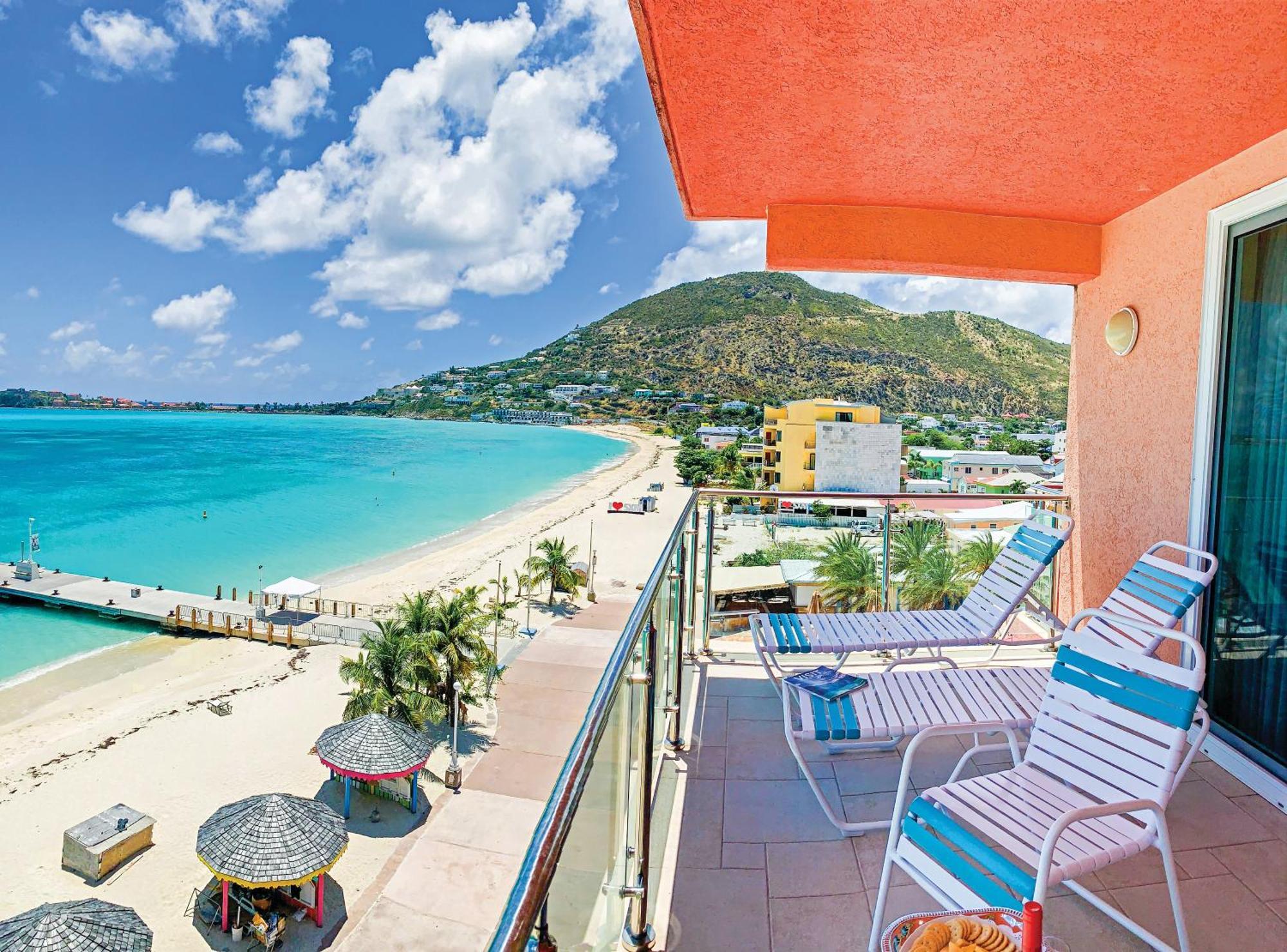 Hotel Sea Palace 3*