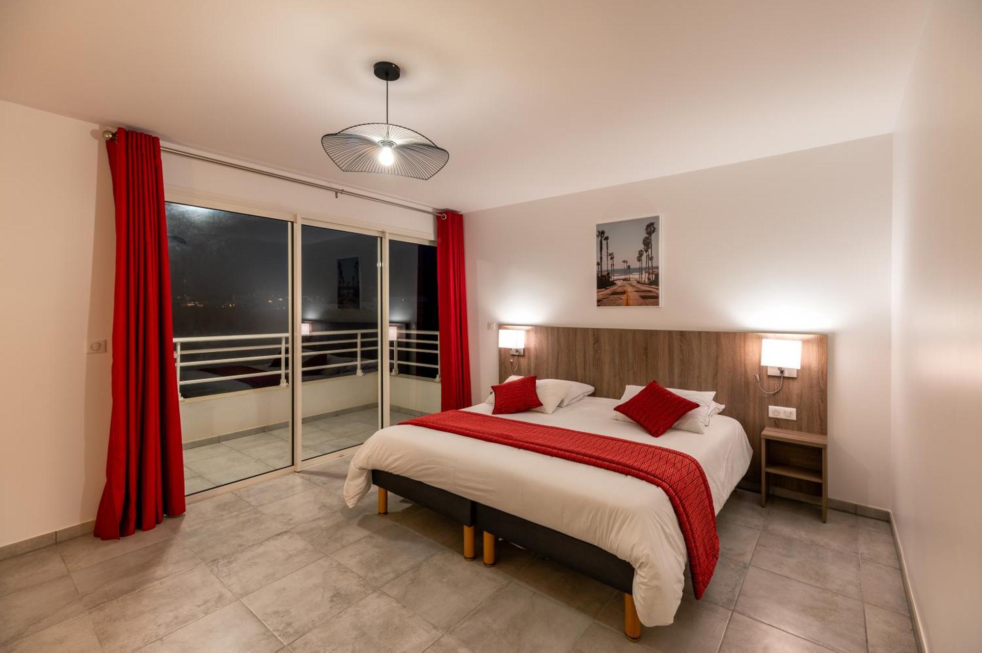 Marina Aparthotel