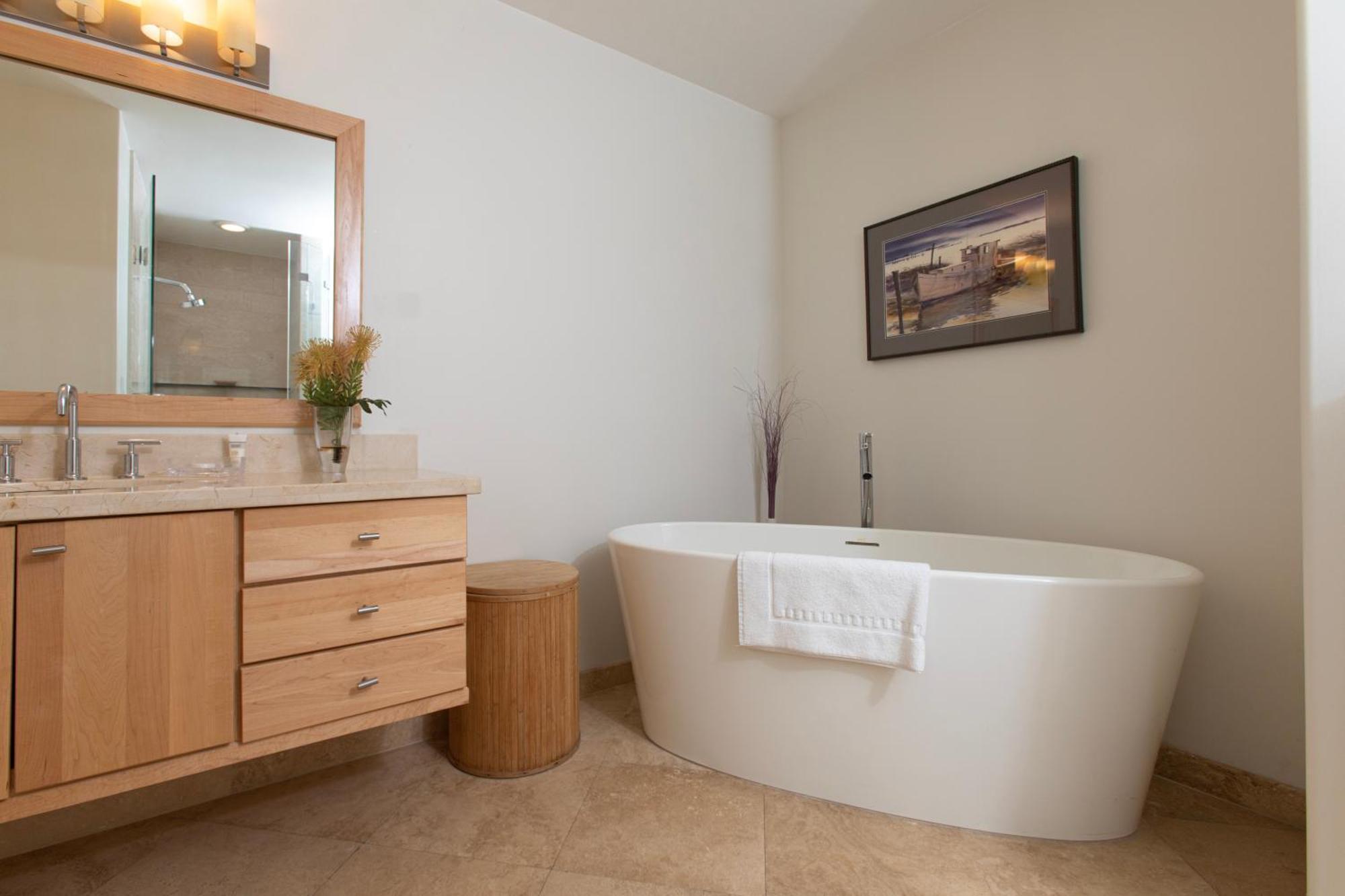 South Bay Club 14 - 4 Bedroom 4 Bathroom Unit George Town