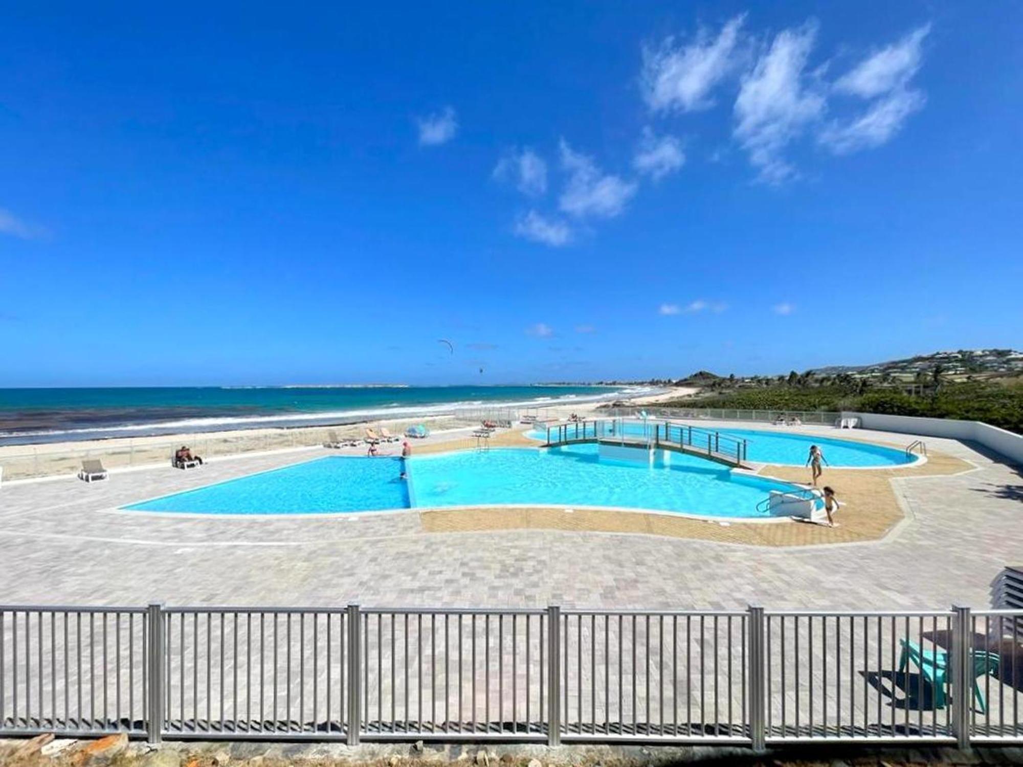 Avec Terrasse, Clim Et Piscine A Saint-martin - Fr-1-734-55