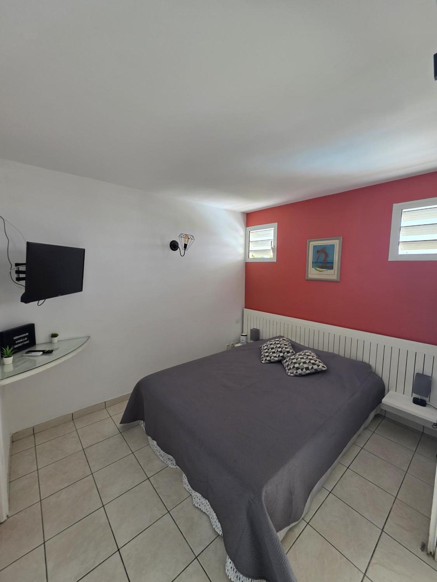 Flamboyant De La Baie Apartment La Trinité