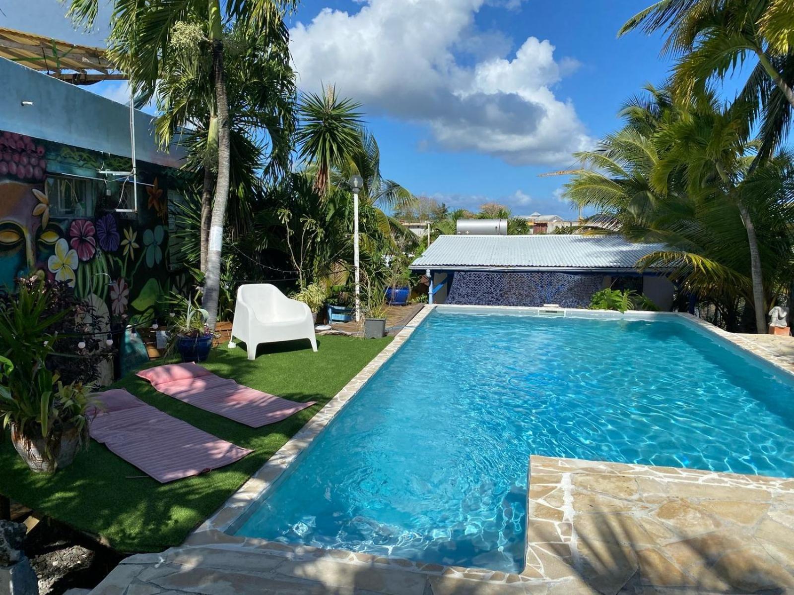 Ti Bwa Carbet Cosy Semi-exterieur Avec Toit Terrasse Casa de férias