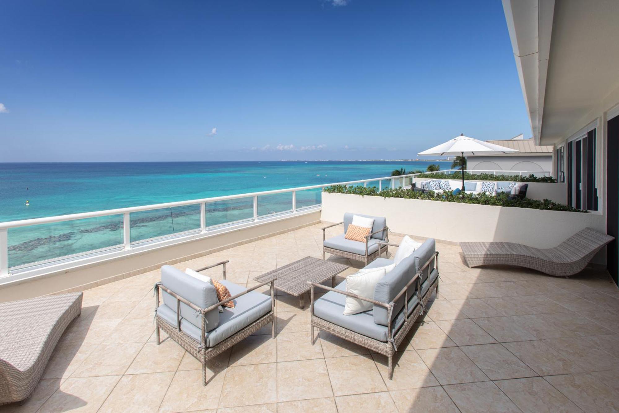 South Bay Club 28 - 3bedroom 2 Bathroom Unit Apartment *