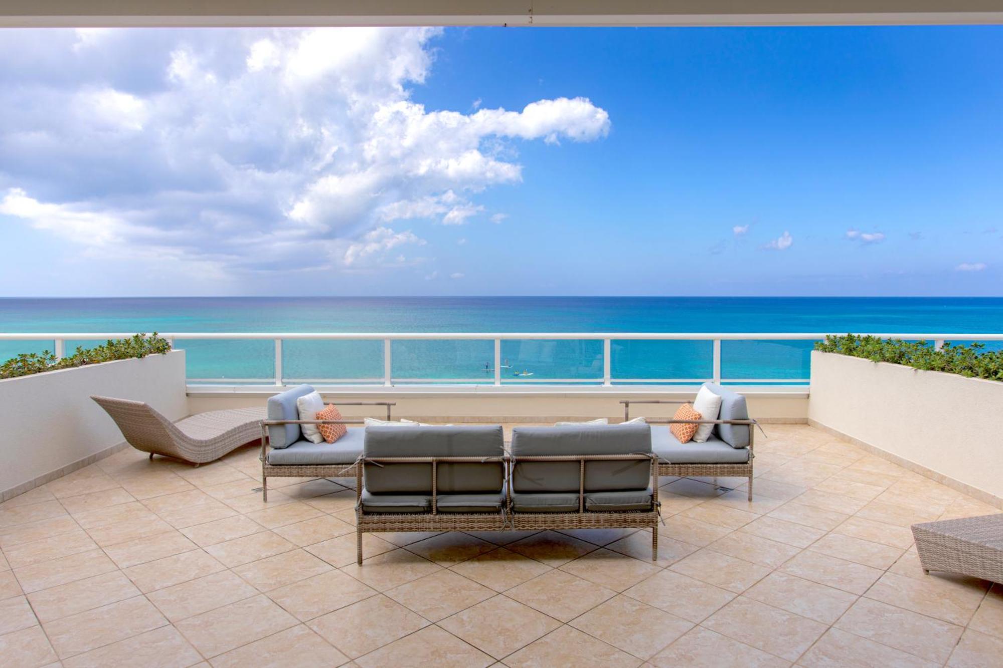 South Bay Club 28 - 3bedroom 2 Bathroom Unit George Town