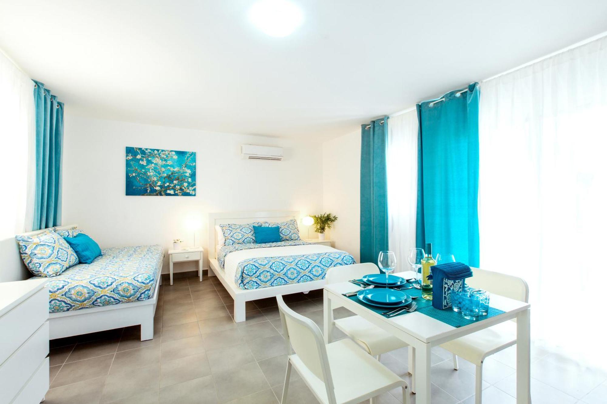 Hotel Tropicana Deluxe Playa Corales - Wifi, Beach, Pool