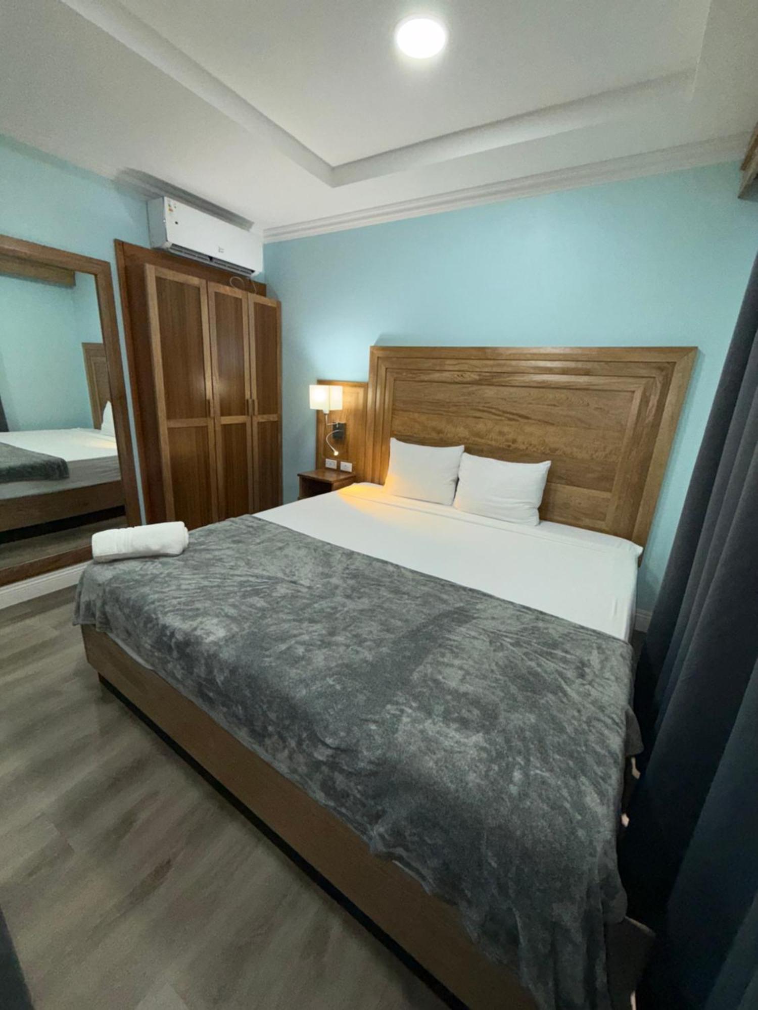 Hotel Airport 2*