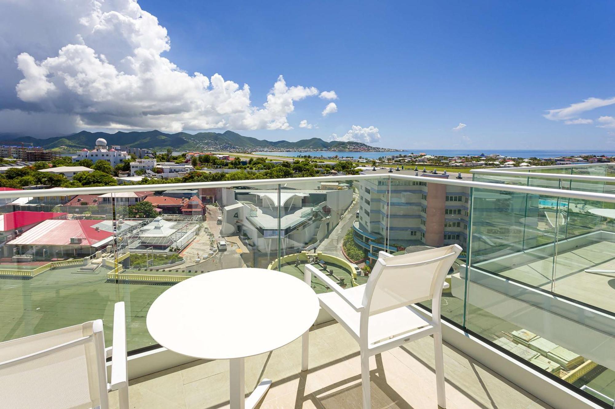Resort Sonesta Casino & Maho