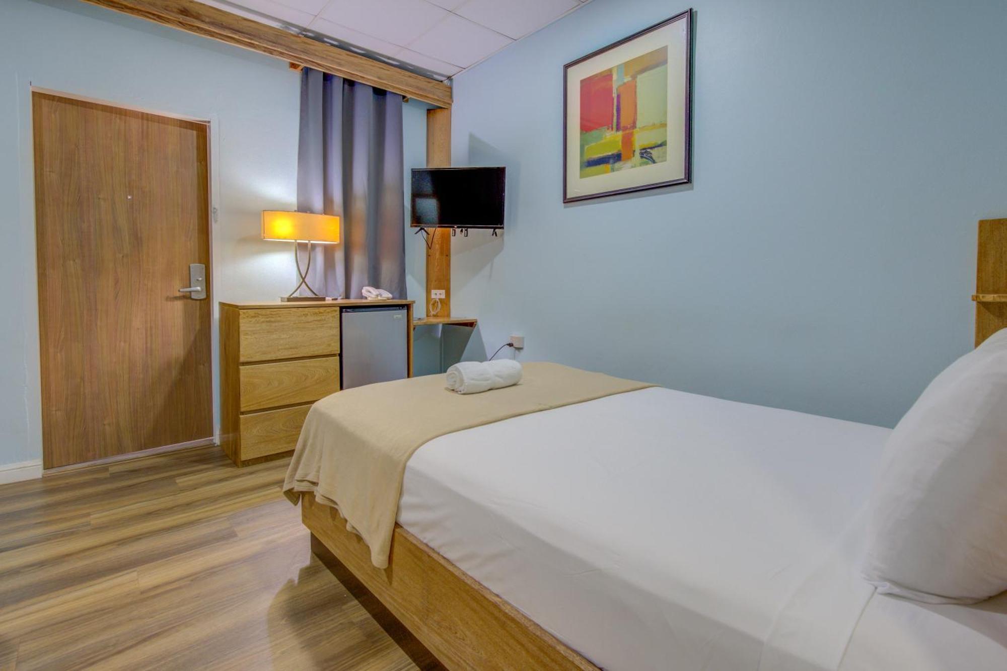 Hotel Airport 2*