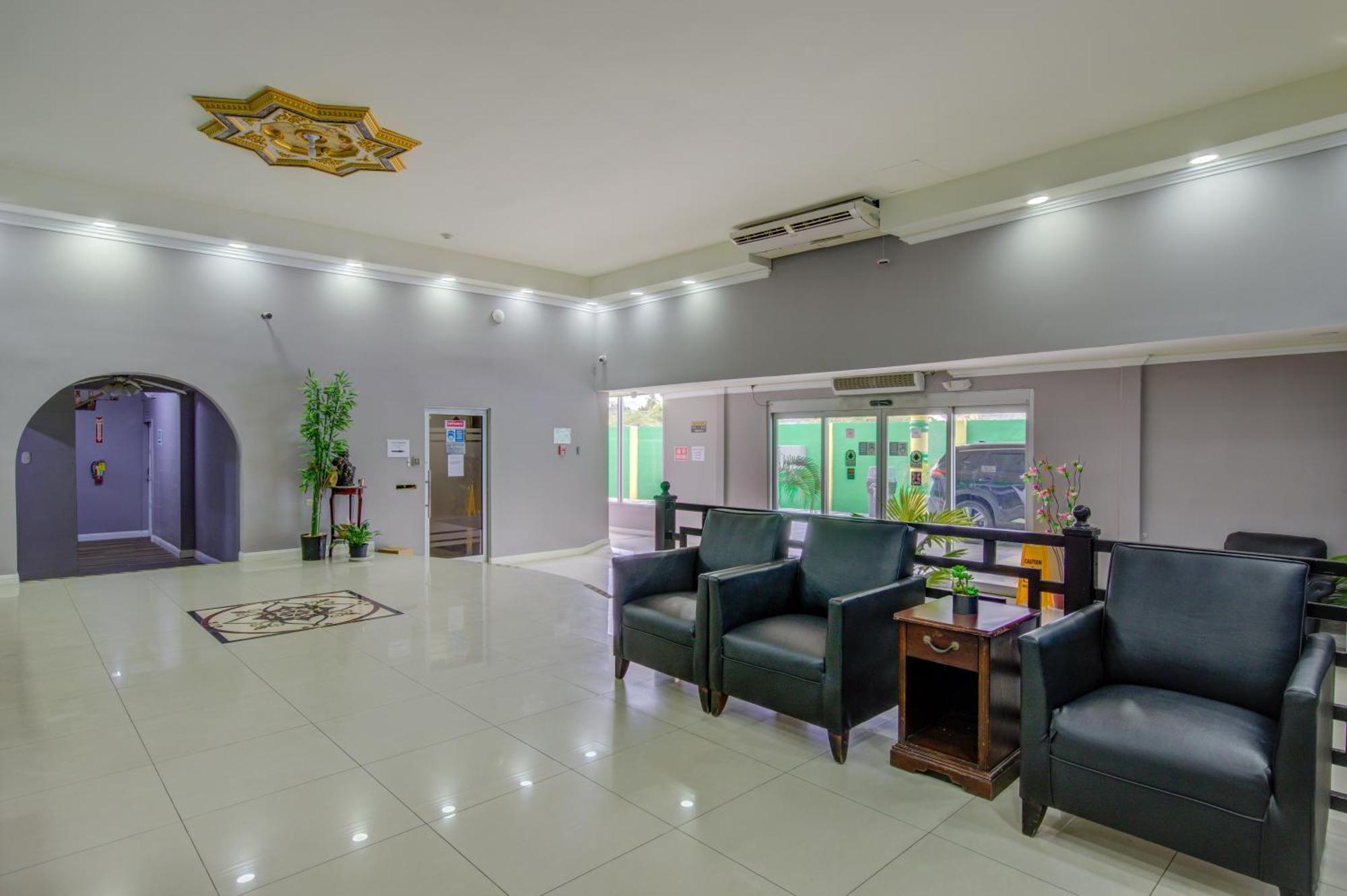 Hotel Airport 2*