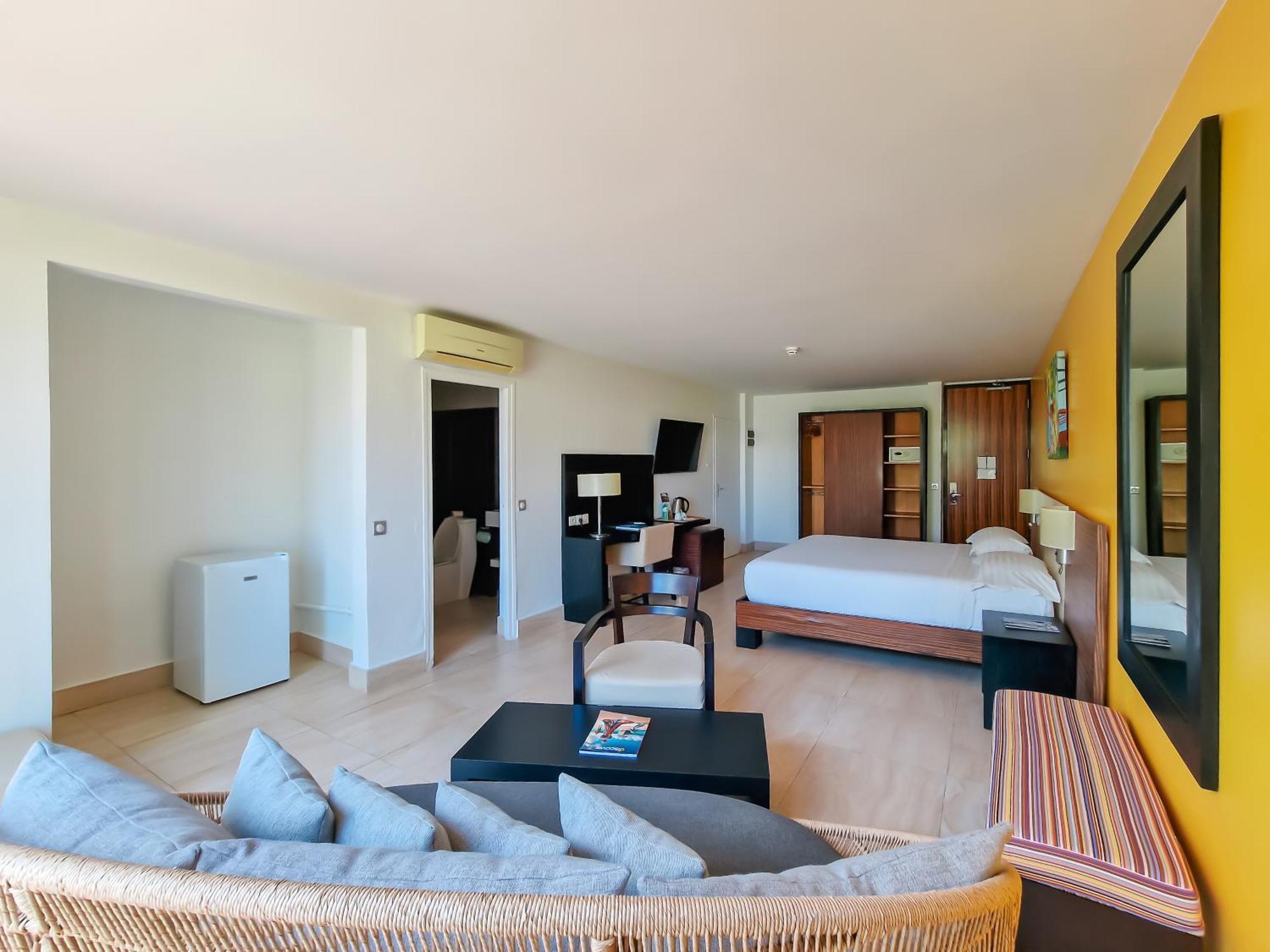 Hommage & Residences Hotel 4*