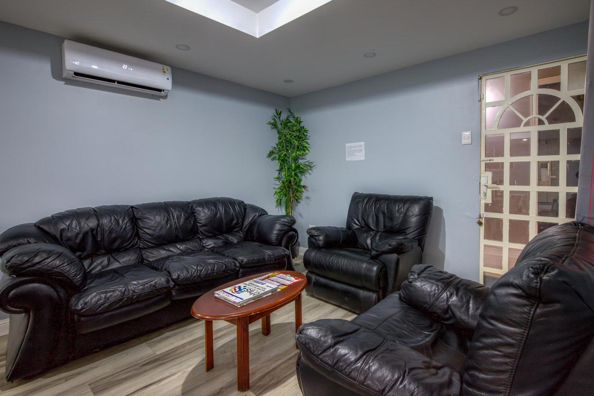 Hotel Airport Piarco