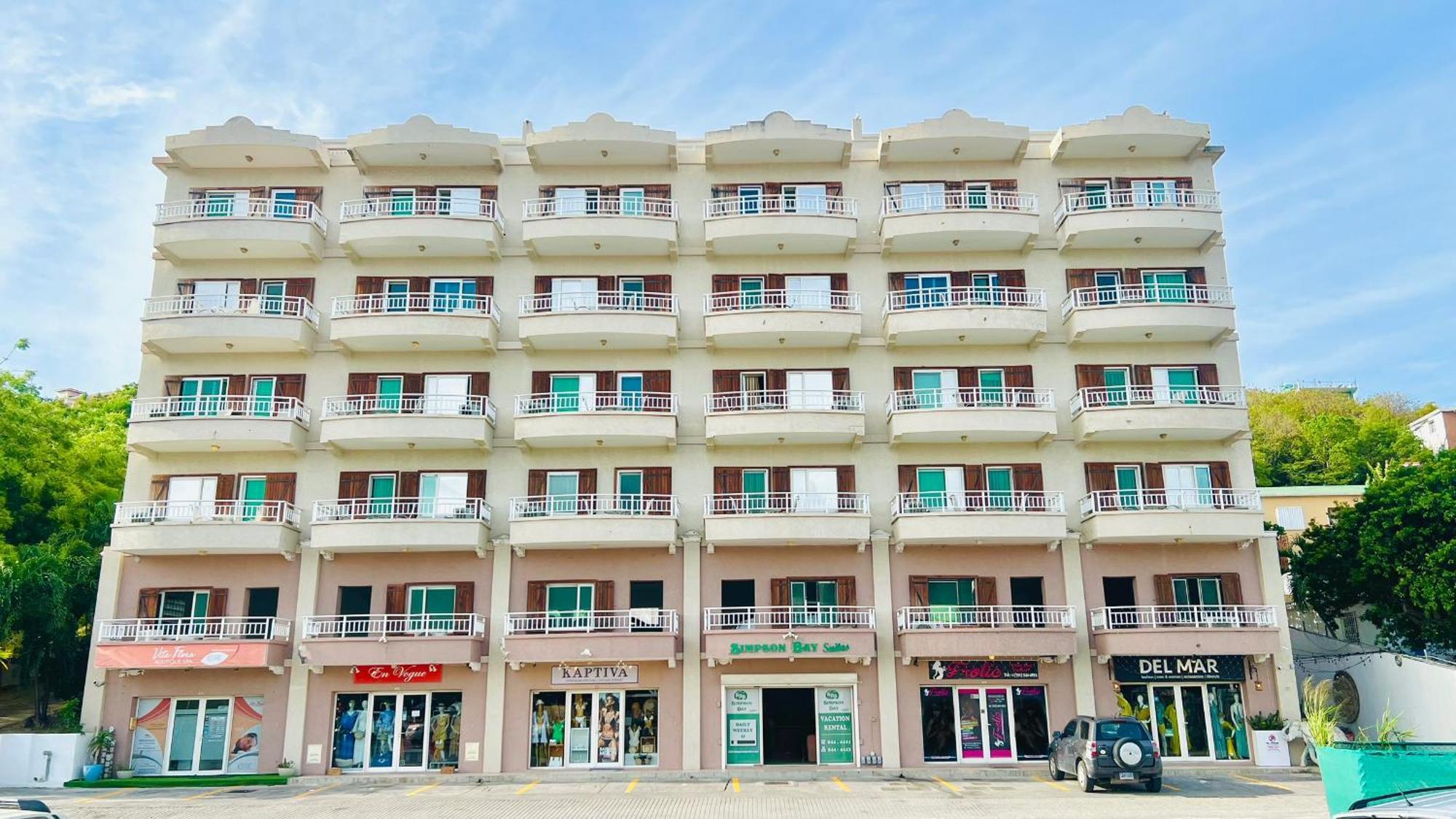 Simpson Bay Suites 3*