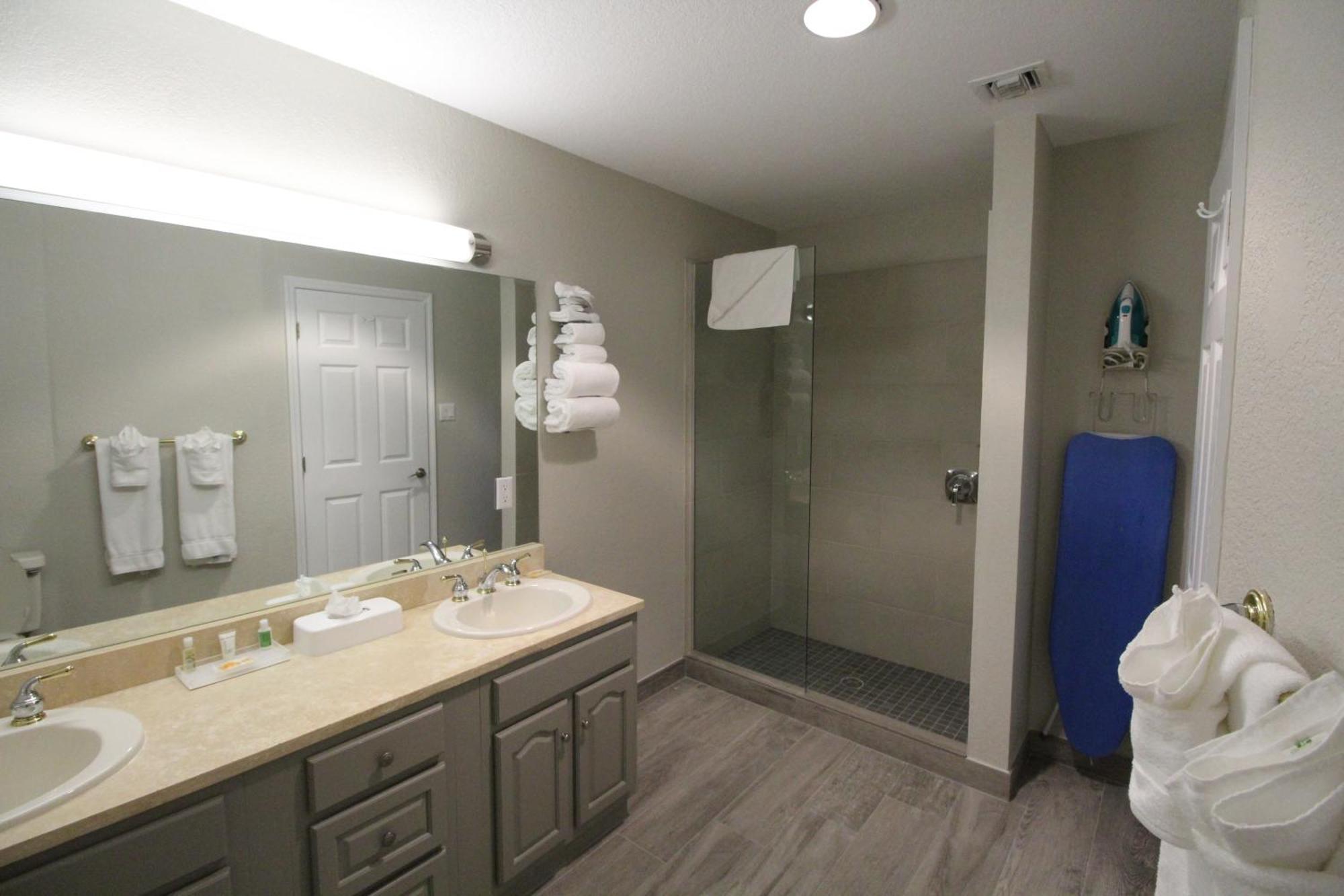 The Grand Caymanian Aparthotel 3*