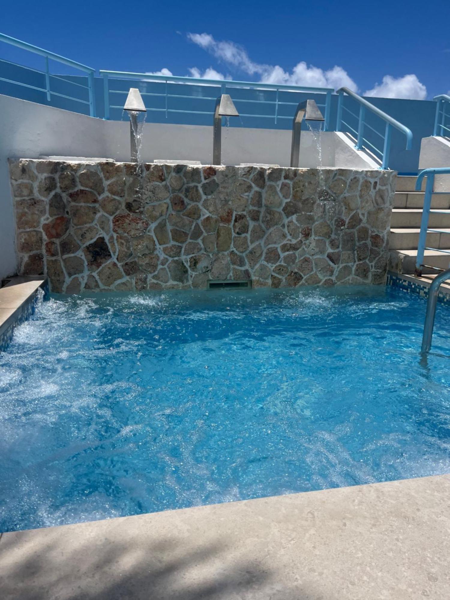 Royal Islander La Terrasse Pelican Cove Sxm * Lowlands