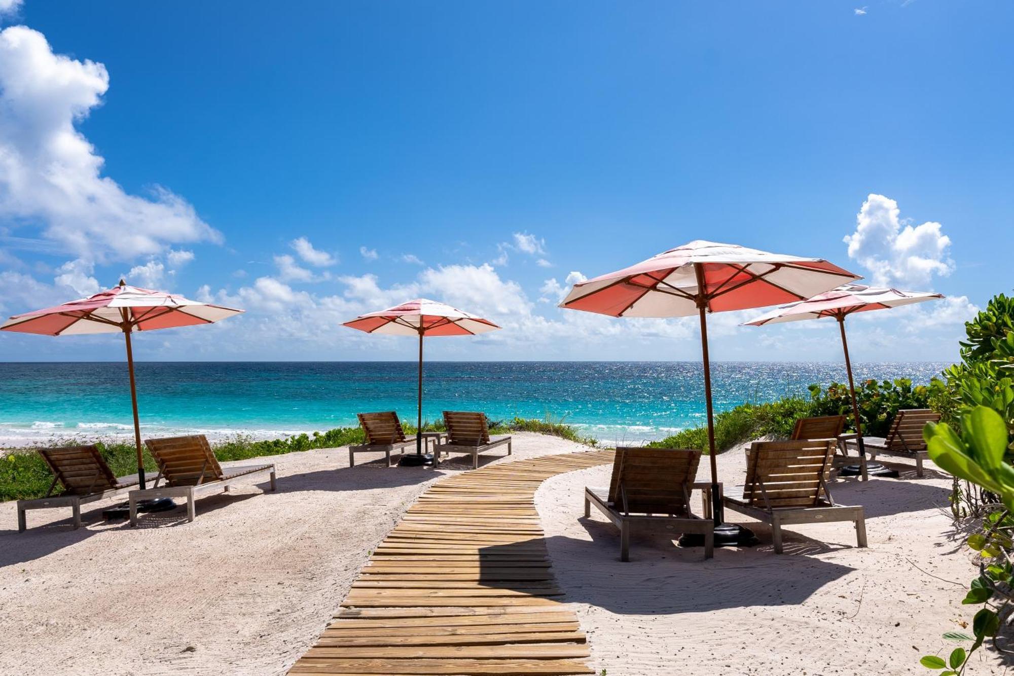 Resort Pink Sands 4*