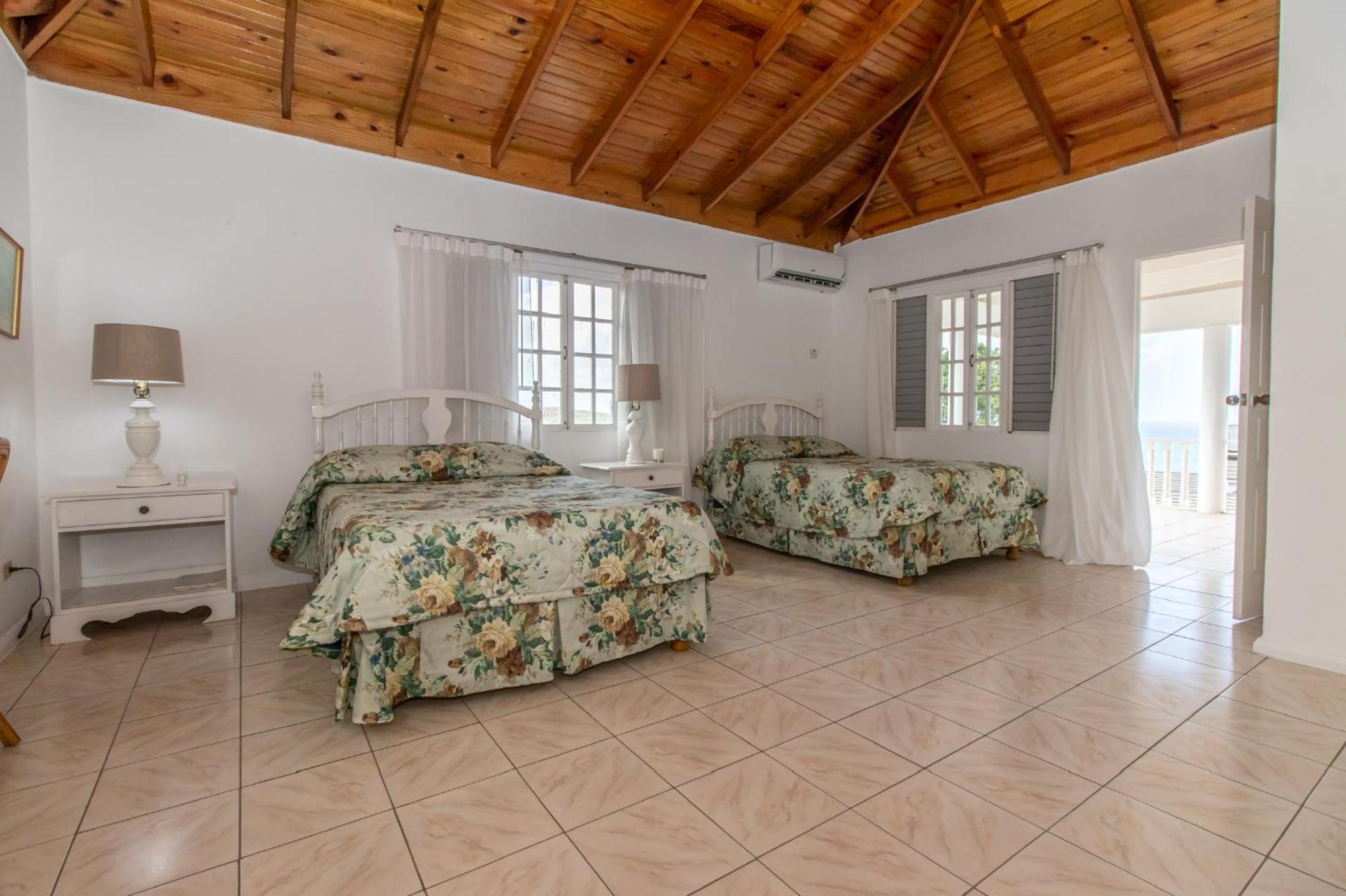 Jamaica - Between Montego Bay & Ochi Rios Includes Cook * Discovery Bay