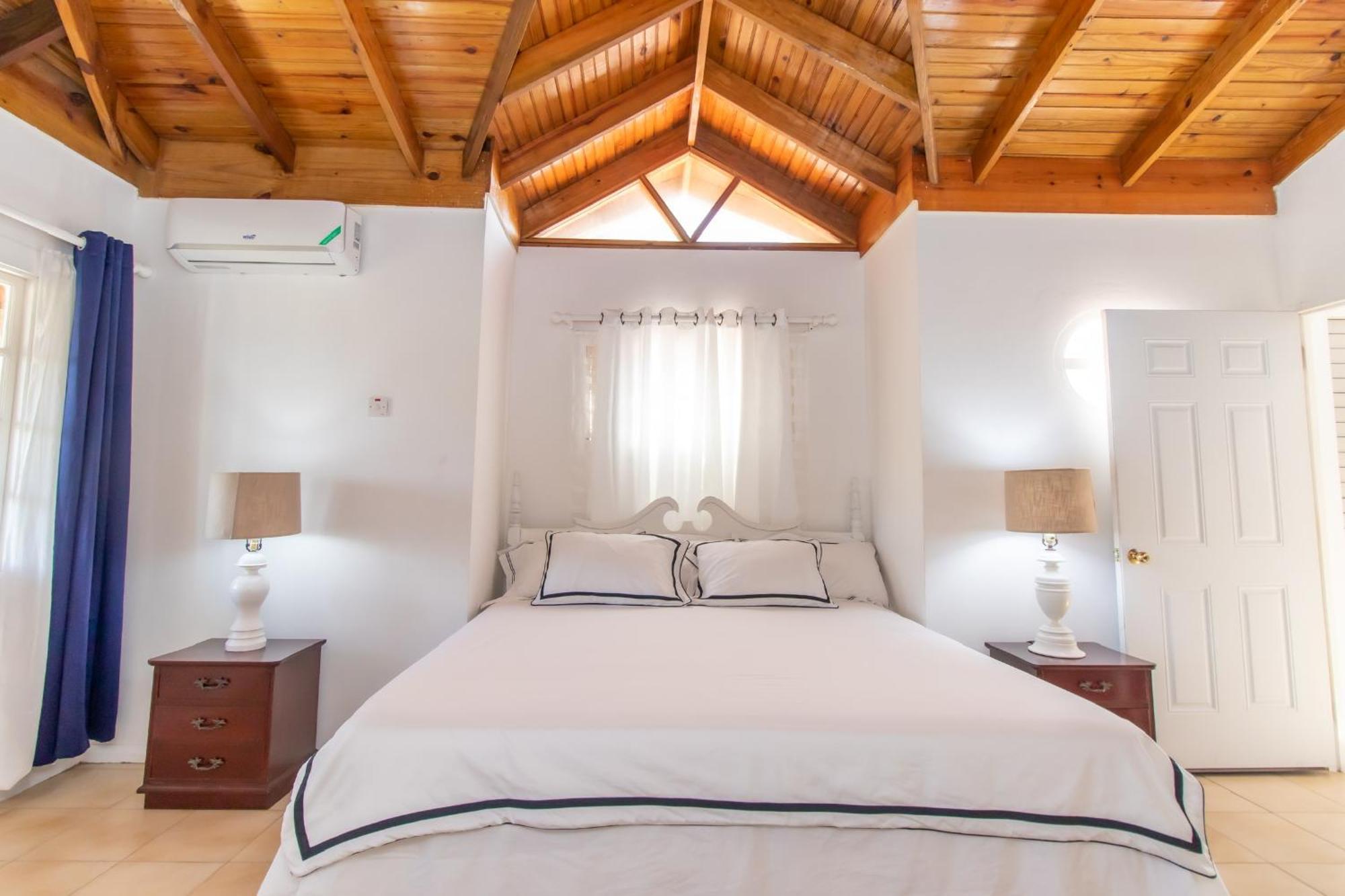 Jamaica - Between Montego Bay & Ochi Rios Includes Cook Villa Discovery Bay