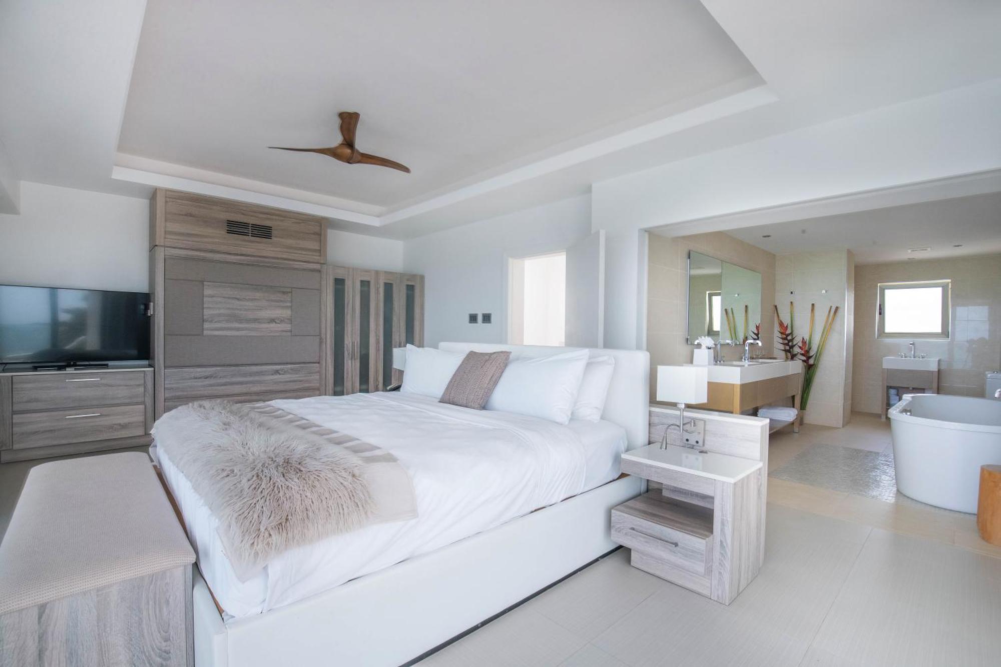 Hodges Bay & Spa, An Hq Luxury & Residences
