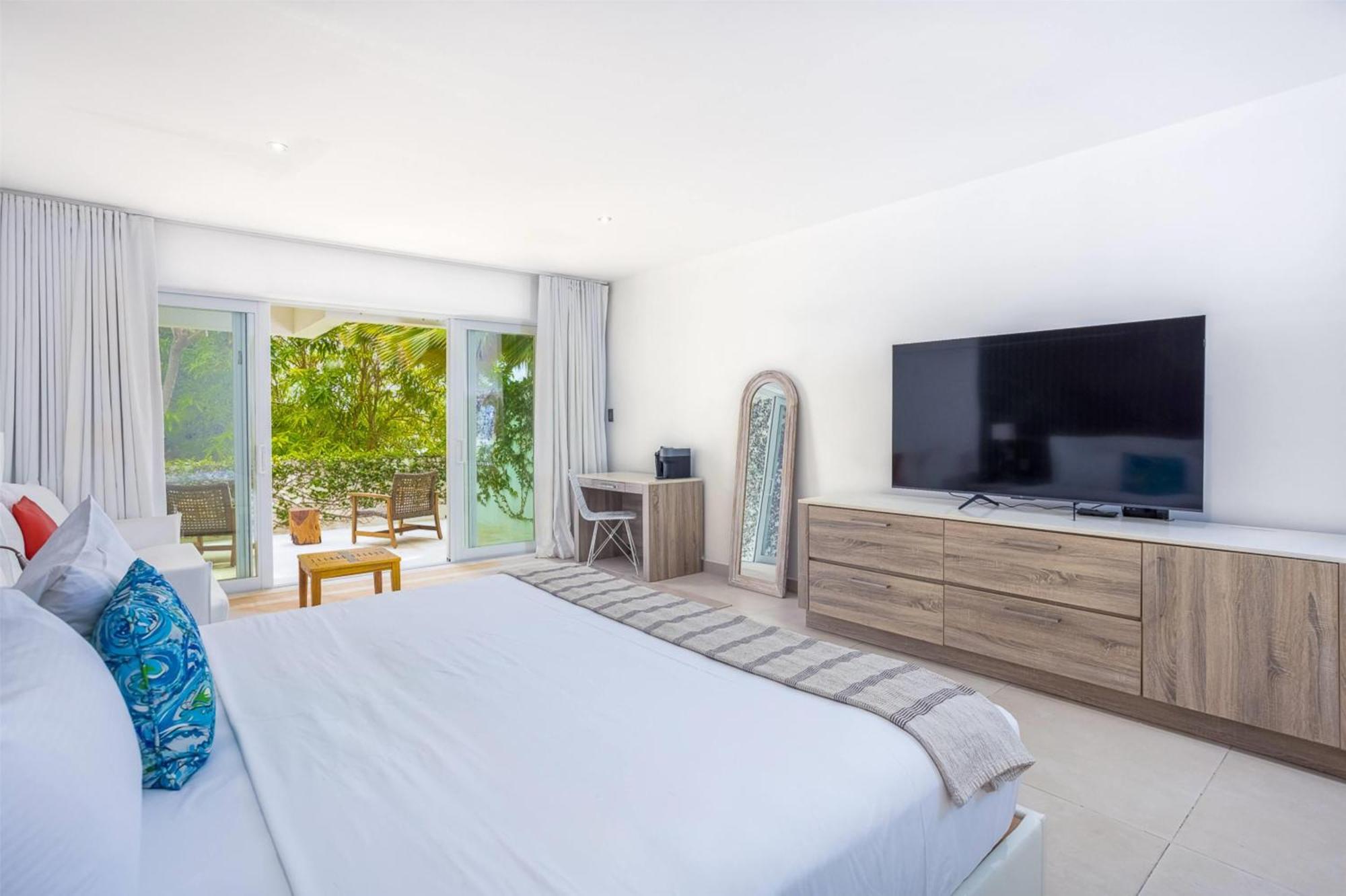 Hodges Bay & Spa, An Hq Luxury & Residences