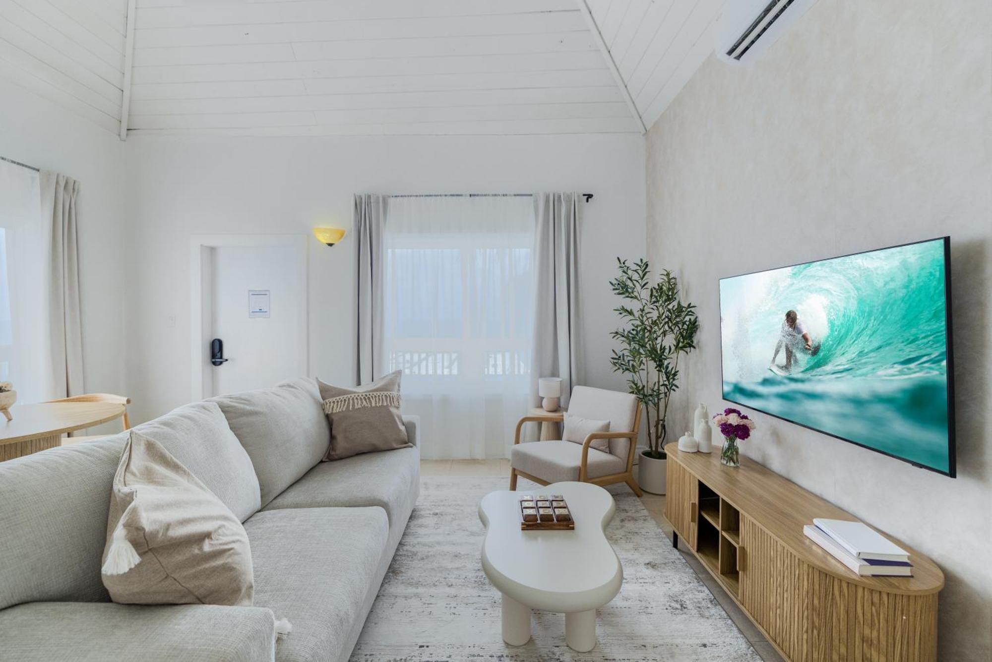 Hotel Cobalt Coast 3*