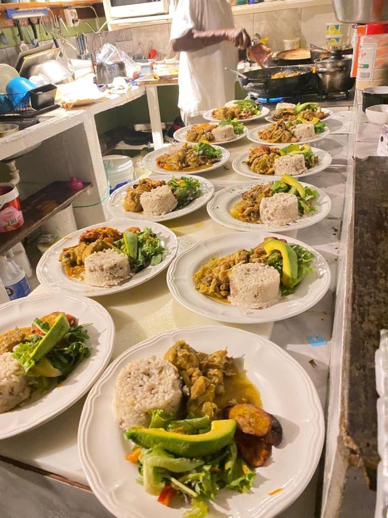 Inn Hibiscus Valley Marigot