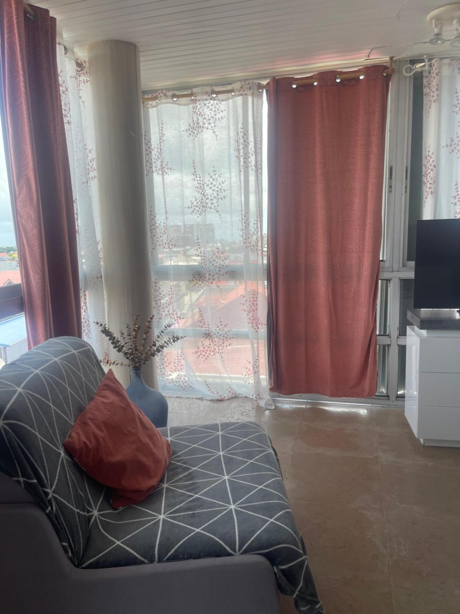 Penthouse Seaside 10 Min Port, Croisiere Et Aeroport Apartment *