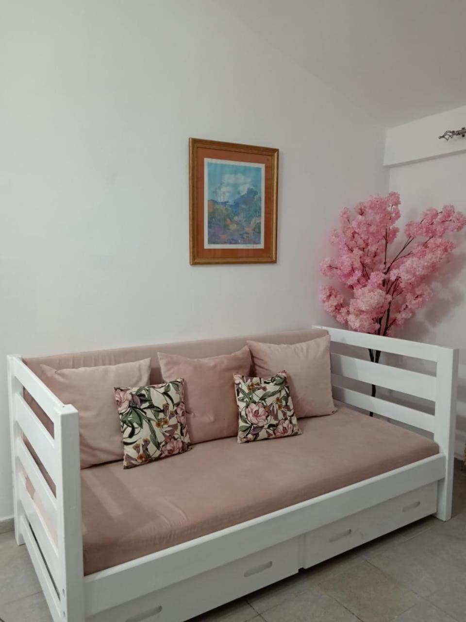 Dona Mayra Aparta