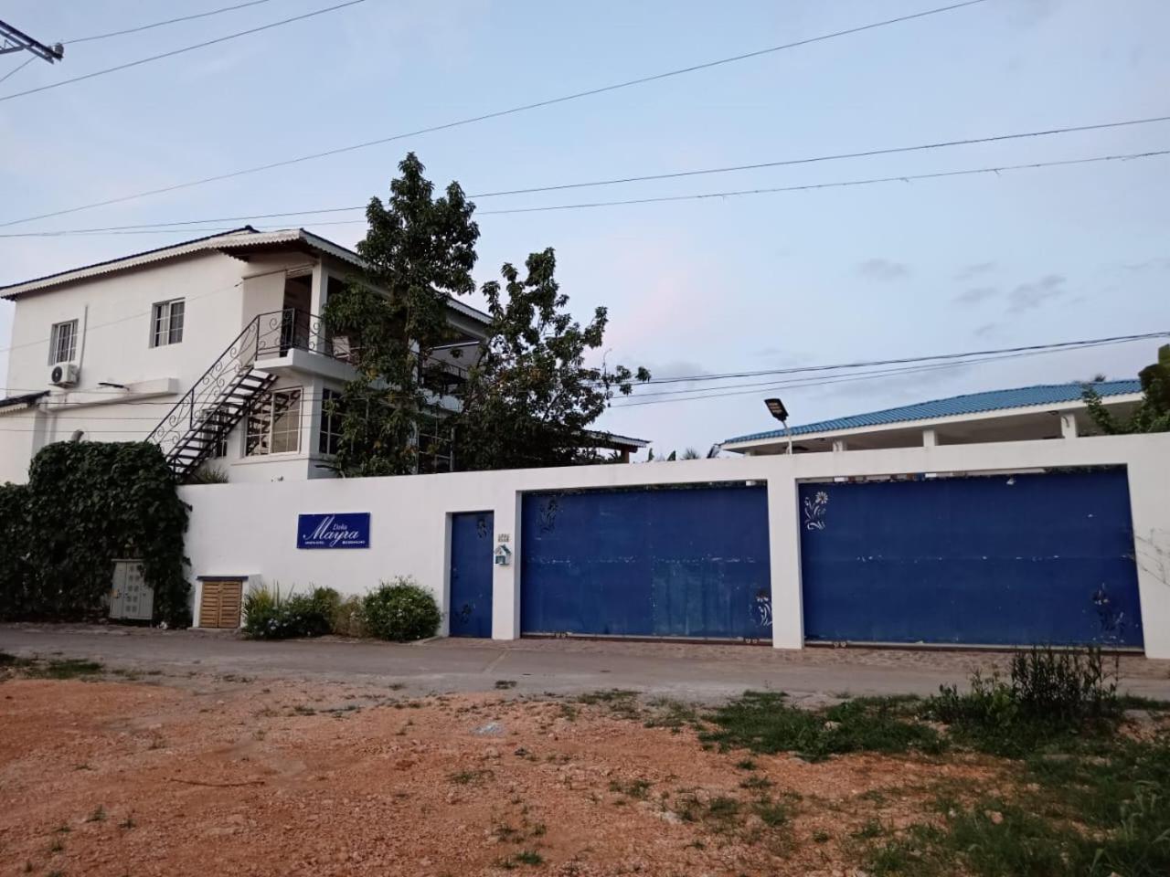 Dona Mayra Aparta