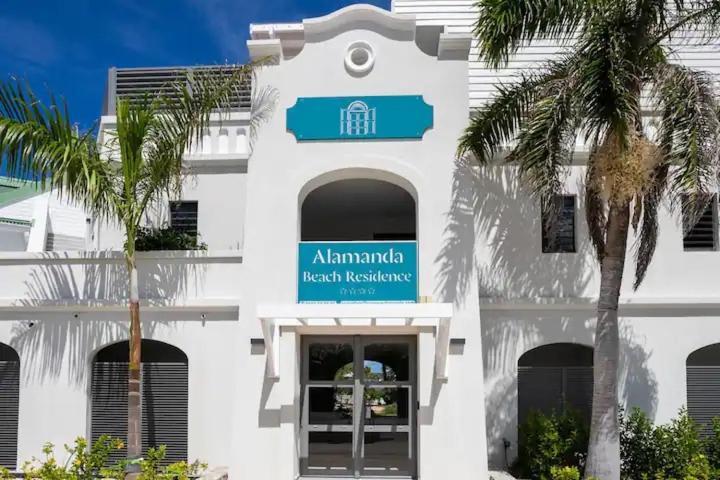 -alamanda Front De Apartment