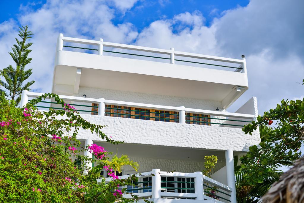 Beach House Condos, Hotel 3*