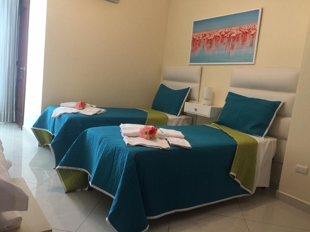 Aparthotel Shakey
