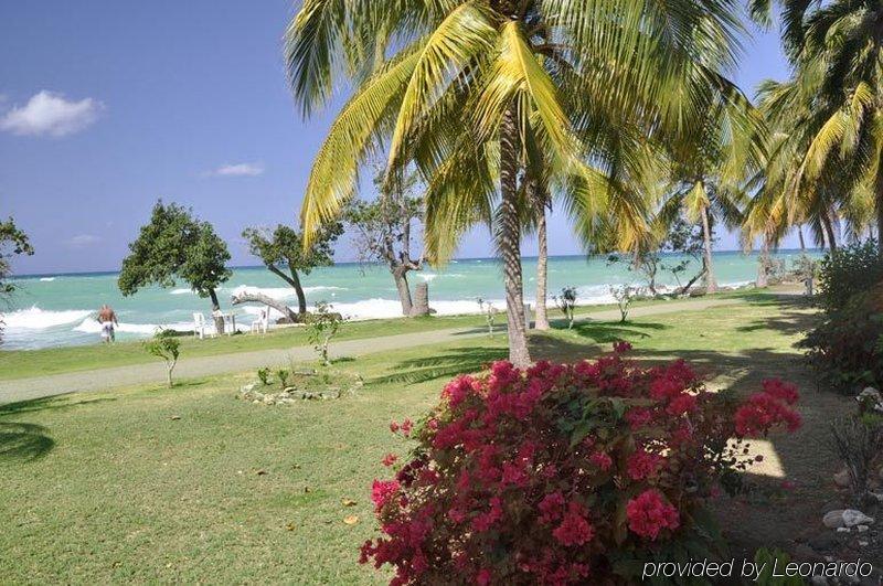 Hotel Carib Beach Negril