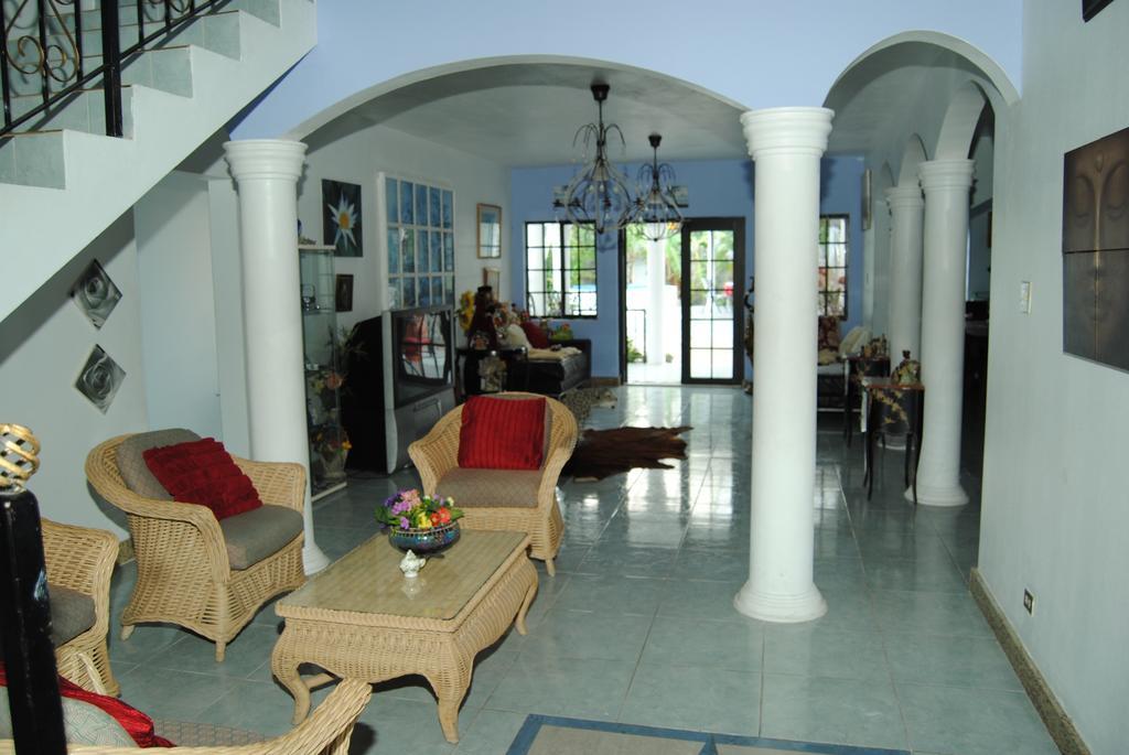 Guest house Little Savoy Runaway Bay
