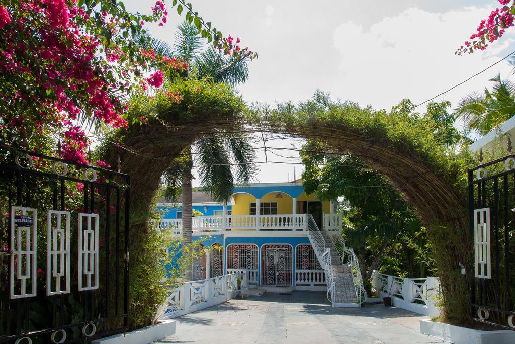 Chateau Margarite 3* Montego Bay