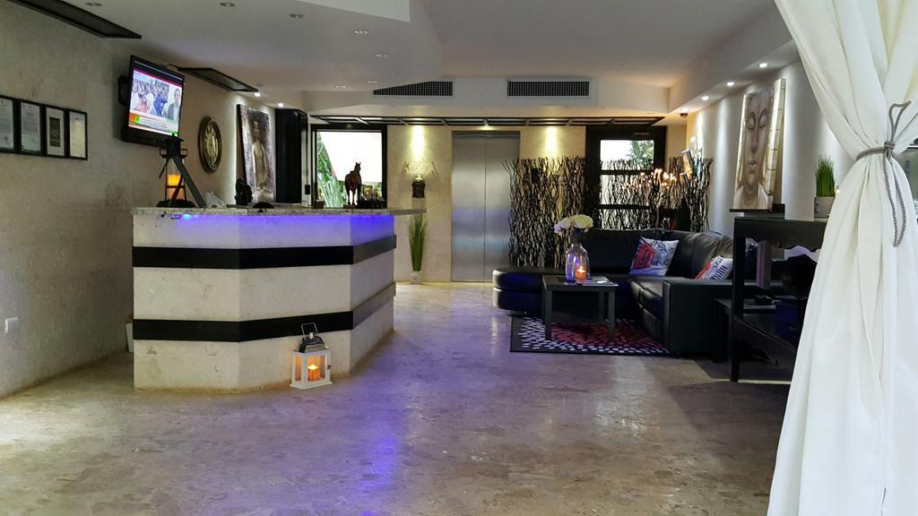 Savoy Boutique Hotel 4*