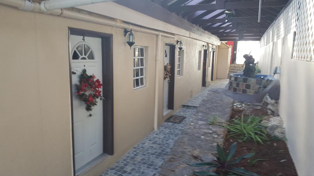 Sunset Gardens Guest house 3*