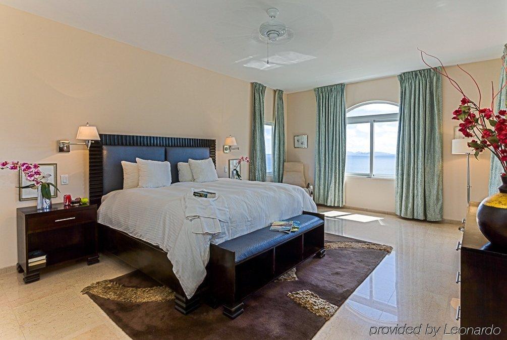 Princess Heights Luxury Oyster Pond