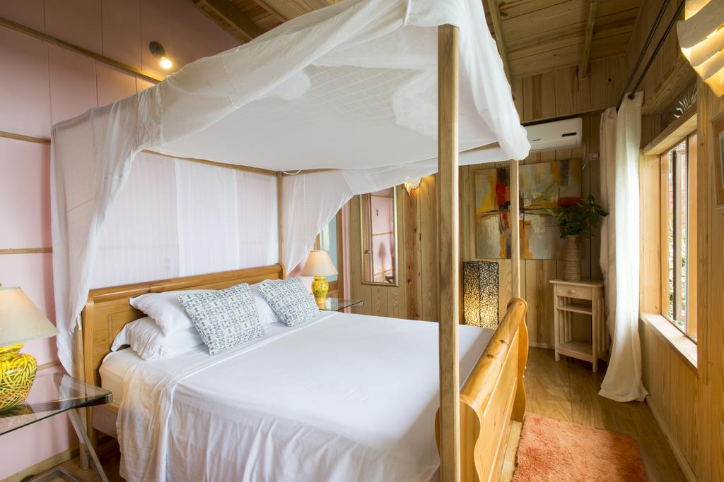 Retreats * Castara