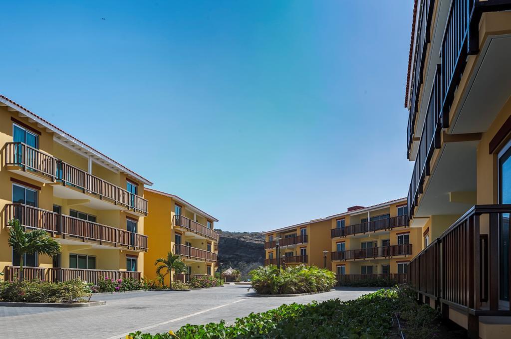 Palapa Curacao 2*