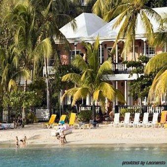 The Catamaran Hotel 3*