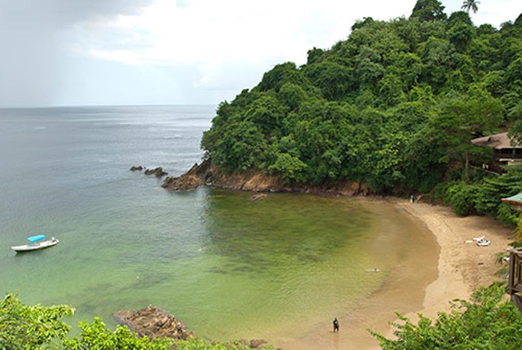 Blue Mango Cottages *