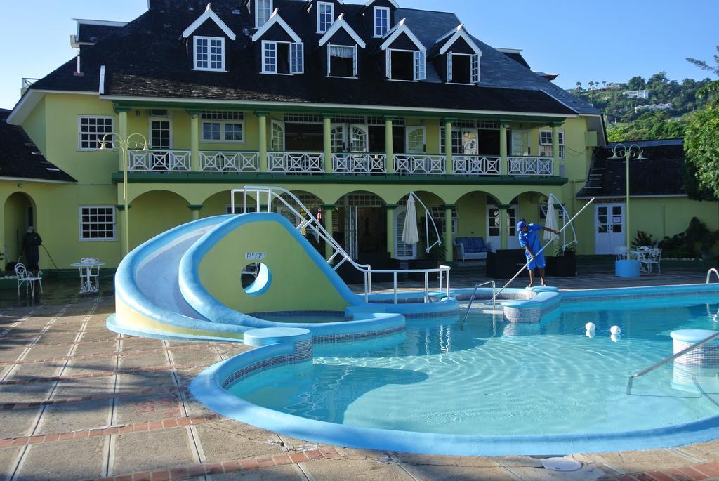 Hotel 9 Ocho Rios