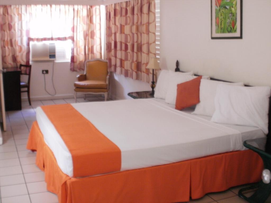 Pineapple Court 2* Ocho Rios