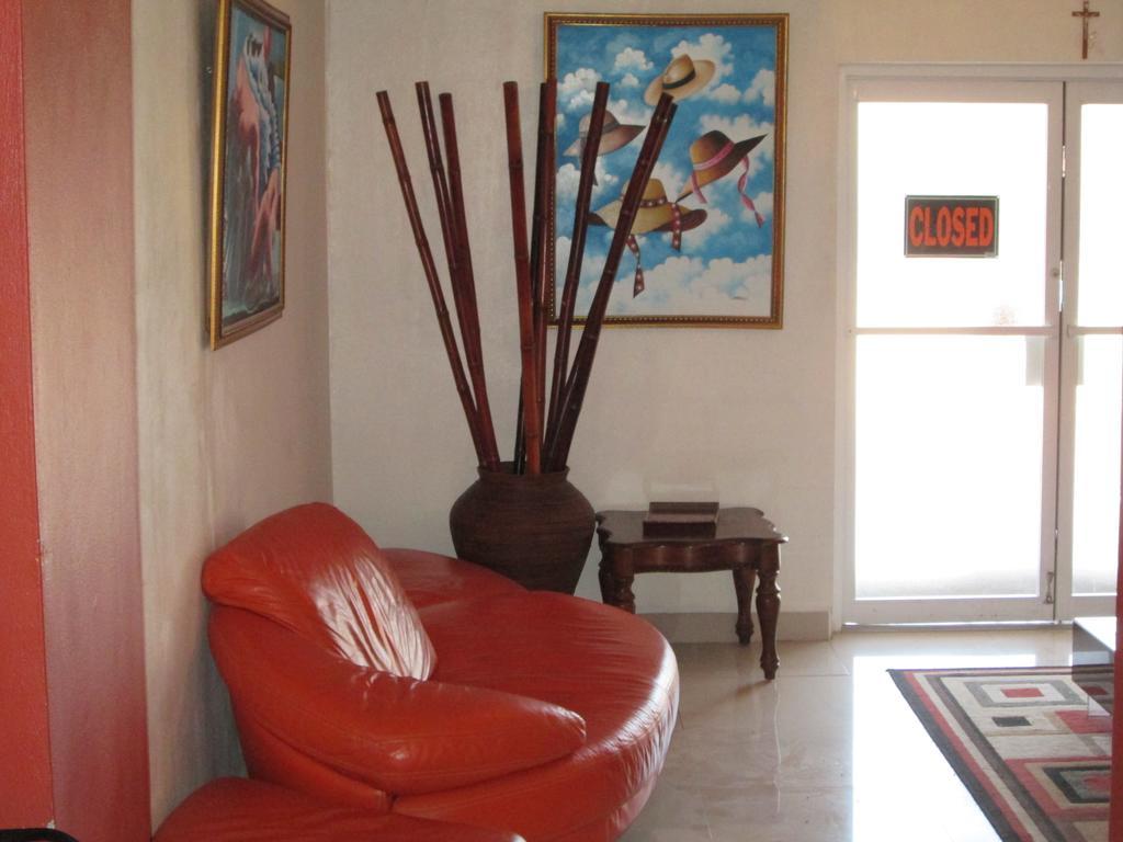 Seven Stars Hotel Musseau