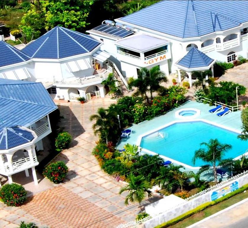 Holiday Haven Hotel