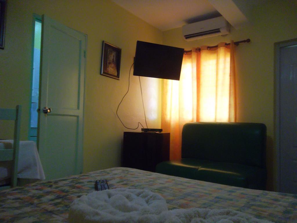 Mango Hotel