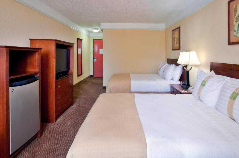 & El Tropical Casino By Ihg Resort 3*