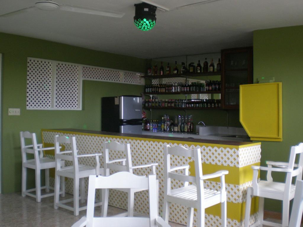 Hotel Norman's Court & Sky Restaurant Club Montego Bay