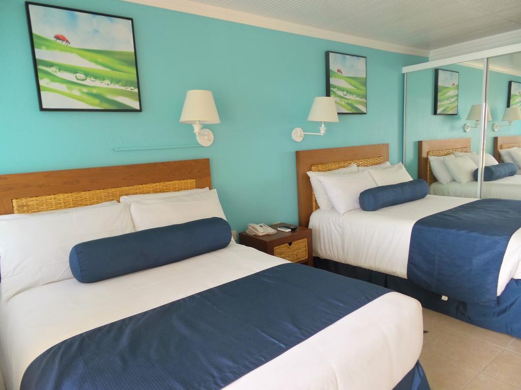 Hotel Flamboyant & 3*