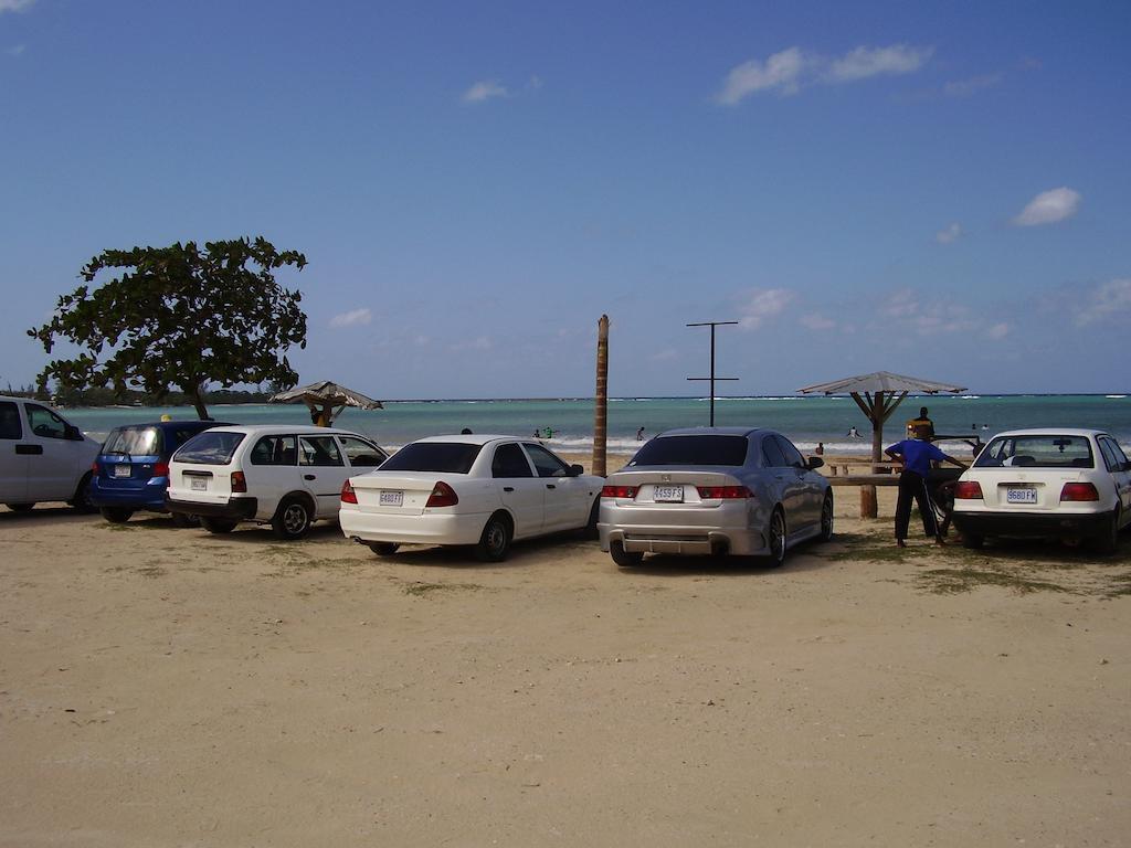 Casa de hóspedes Teresinajamaica Saint Annʼs Bay